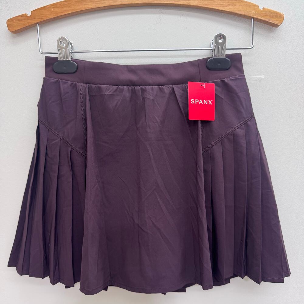 NWT Spanx Get Moving Pleated Skort Burgundy Athletic Wear Tennis sz S Pickleball